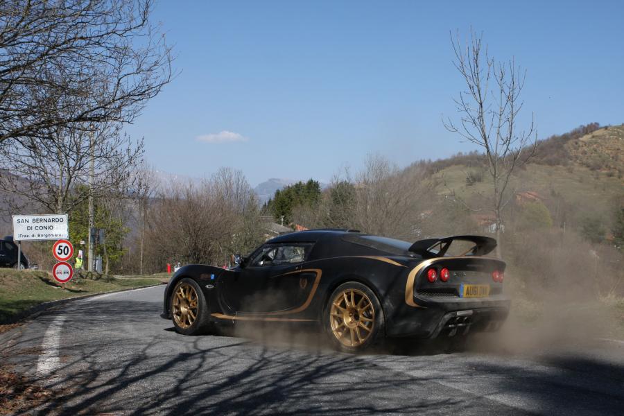  Lotus Exige R-GT 2012 года  (фото 13 из 17)